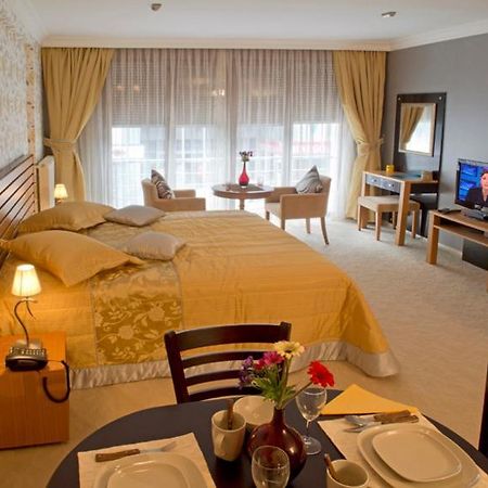 The Bosphorus House Aparthotel Истанбул Екстериор снимка