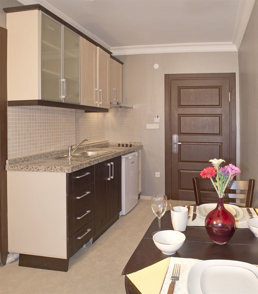 The Bosphorus House Aparthotel Истанбул Екстериор снимка