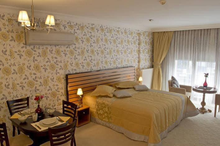 The Bosphorus House Aparthotel Истанбул Екстериор снимка